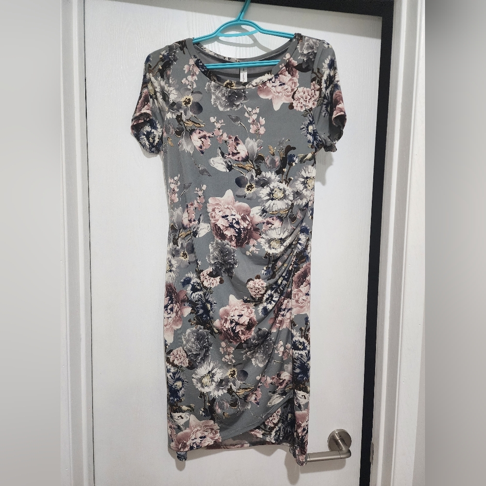 Vanilla Bay Floral Midi Dress in Gray and Pink